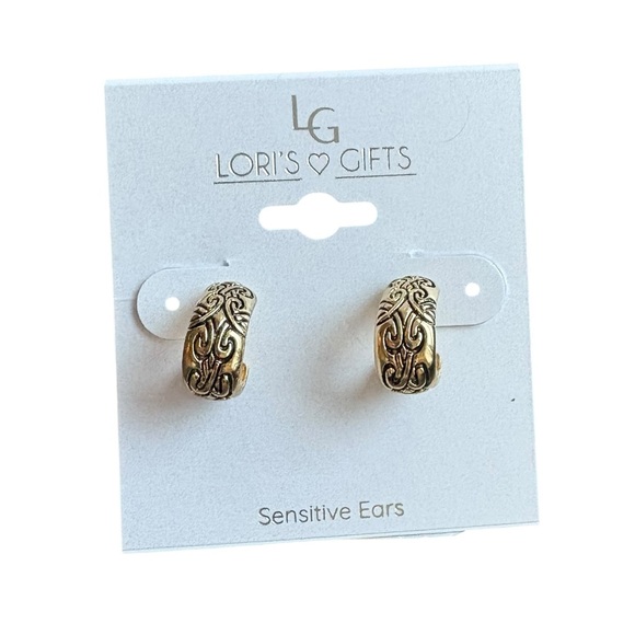 Lori’s Gifts Gold Tone Hoop Earrings for Sensitive Ears - Picture 1 of 2